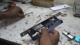 Ficha de mantenimiento de cerraduras